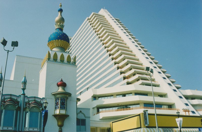 009-Trump Taj Mahal Casino.jpg
